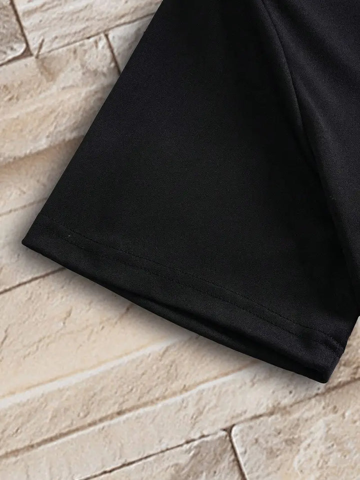 T-shirt alla moda a maniche corte