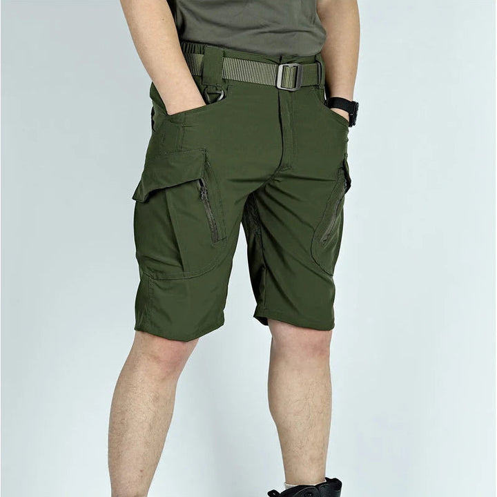 Elegante nei Pantaloni Corti Pratici