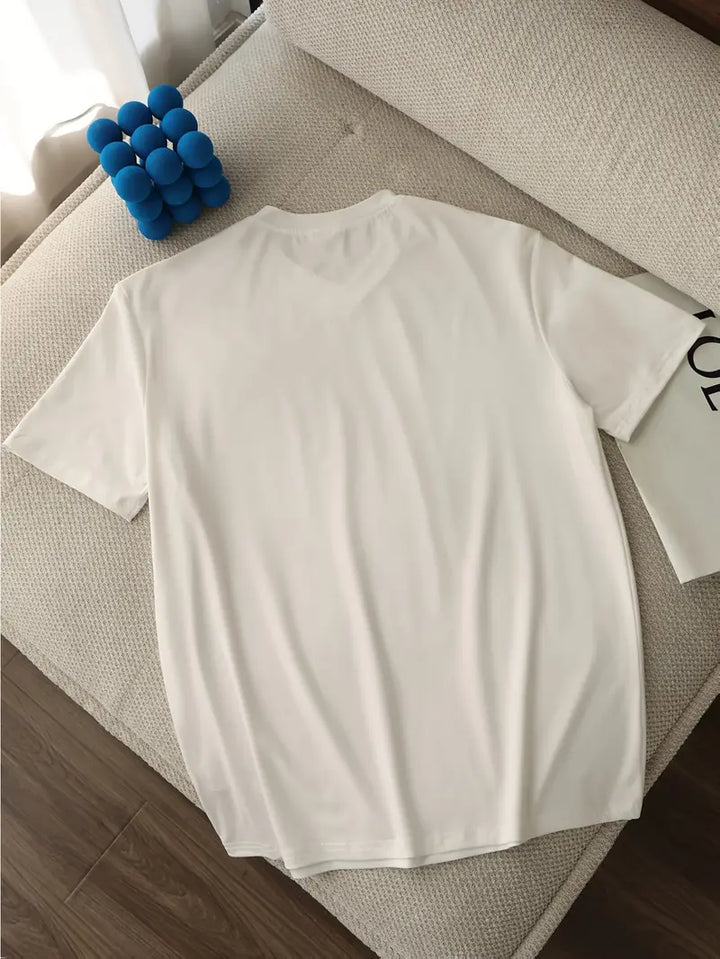 T-shirt alla moda a maniche corte