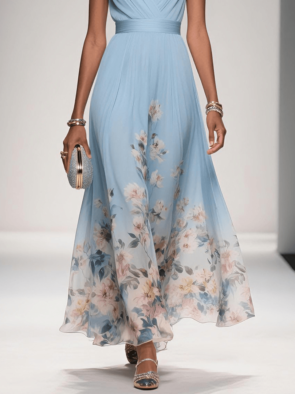 Rosa | Abito Maxi in Chiffon con Fiori Blu Chiaro e Scollatura a V