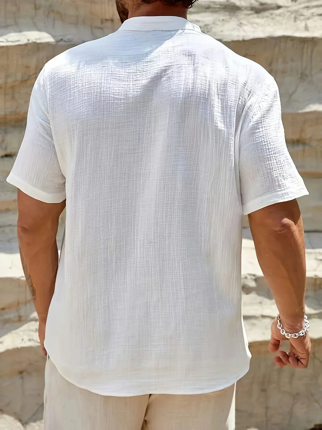 Camicia estiva elegante con colletto alto